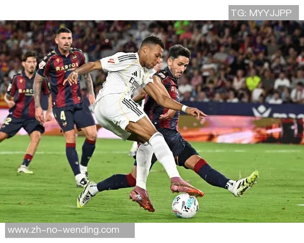 皇马迎战莱万特第五轮激战争夺西甲积分榜重要胜利 皇马迎战莱万特第五轮激战争夺西甲积分榜重要胜利